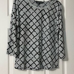 Women’s Sweater 3/4 length sleeve